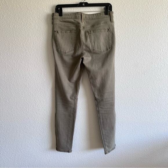 Pilcro and the Letterpress Serif Zipper Skinny Pants Jeans - Picture 6 of 15